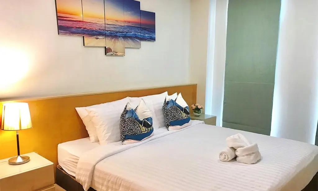 Twin Peaks Sukhumvit suites