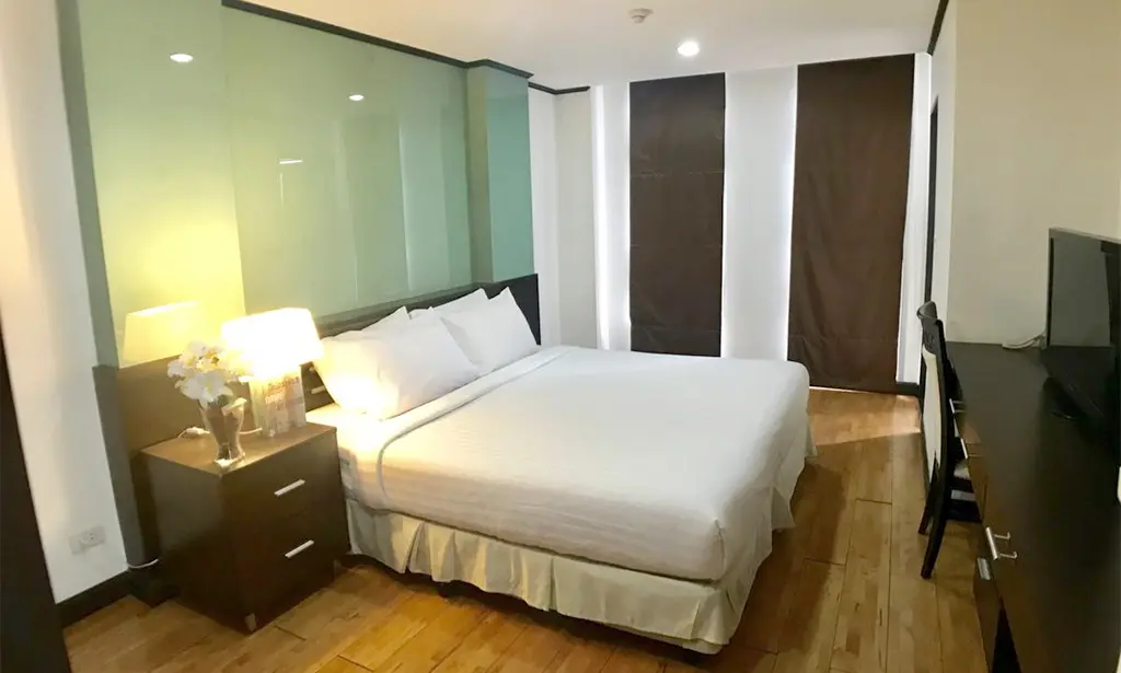 Twin Peaks Sukhumvit suites