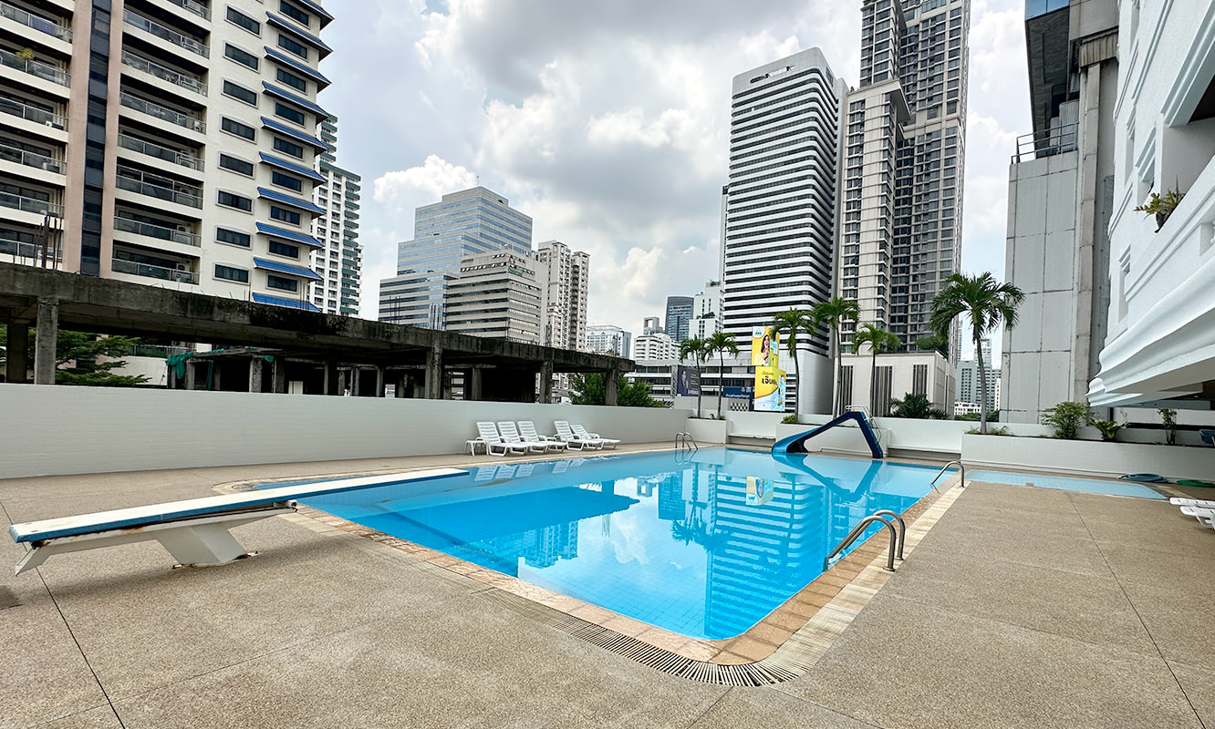 Srirattana Mansion 2