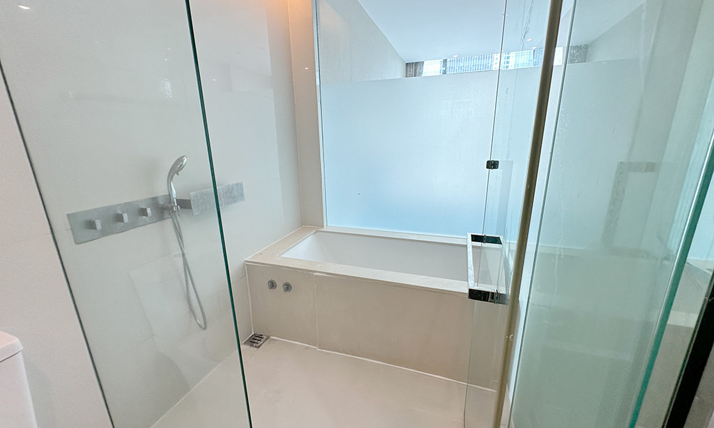 The Room Sukhumvit 21