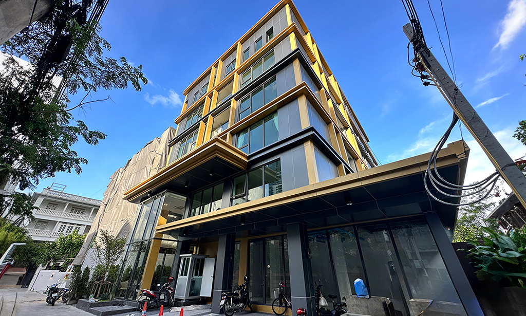 Aquila Bangkok Residence