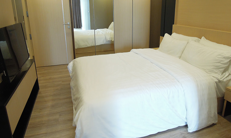 Upper Suites Sukhumvit 39