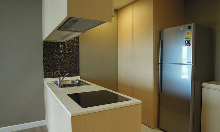 Upper Suites Sukhumvit 39