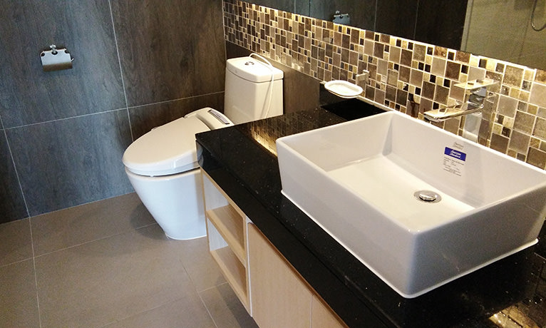 Upper Suites Sukhumvit 39