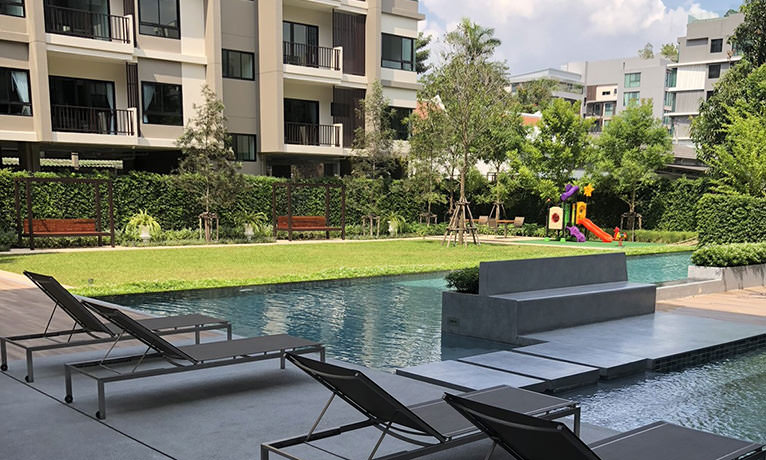 Junie’s Garden Home