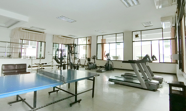 Acadamia Grand Tower