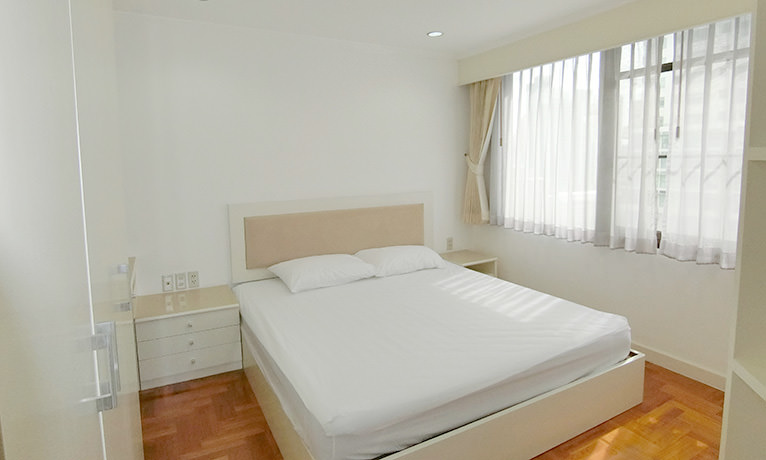 Acadamia Grand Tower