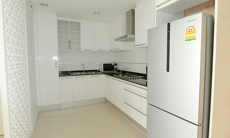 Acadamia Grand Tower