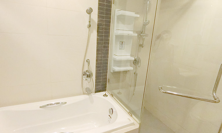 The Crest Sukhumvit 49