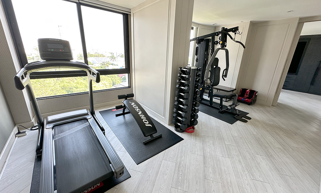 Silver Thonglor Apartments