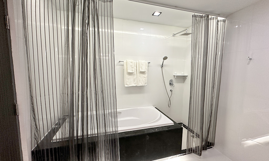 Silver Thonglor Apartments