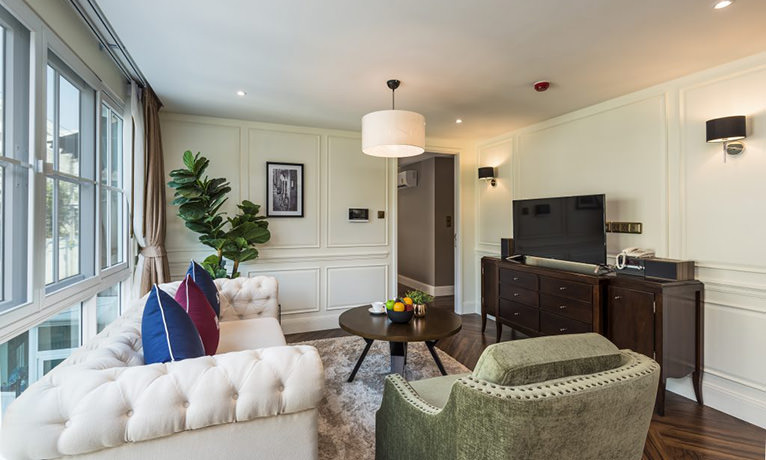 The Elite Thonglor 25