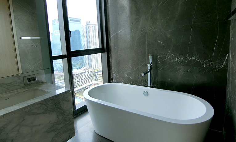 The Monument Thong Lo