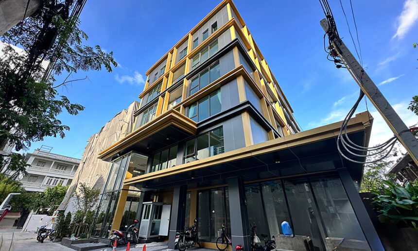 Aquila Bangkok Residence
